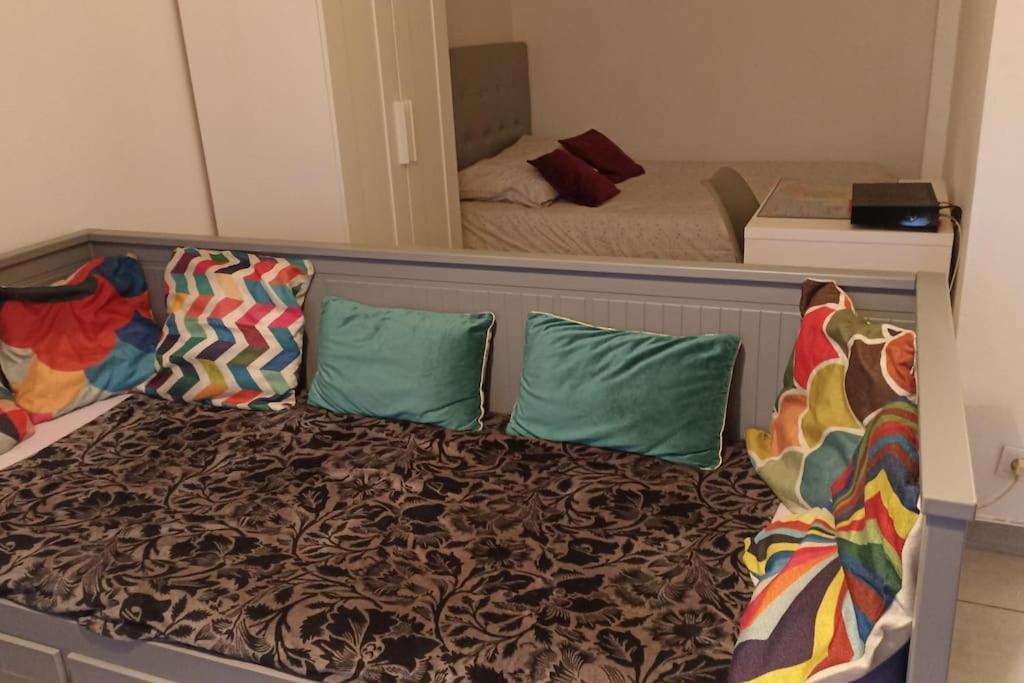 Parking Prive,T1 Bis, 10Mn Lyon Centre Apartment วีเลอร์บาน ภายนอก รูปภาพ